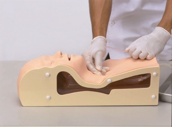 Atemwegs-Absaugtrainer