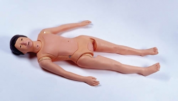 Kinderpflegepuppe, Modell eines 6 Jahre alten Kindes