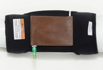 Gefäßzugangs-Armhalterung, menschlich, dunkelhäutig