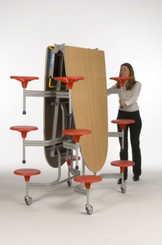 Klapptisch oval 12 Sitze, Sitzhöhe 43,5 cm Tischhöhe 74 cm