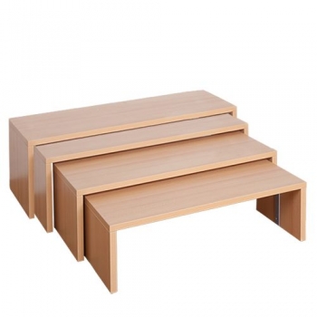 4 Bänke mit Stahlunterzug im Set