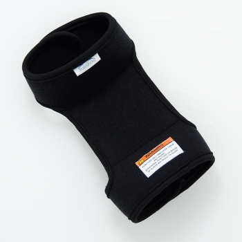 Große Armhalterung mit Hautriss, hellhäutig