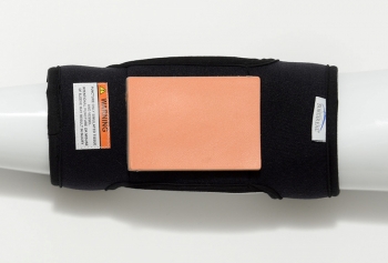 Große Armhalterung mit Hautriss, hellhäutig