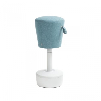 Hocker Mia mit innovativem Fußkreuz und 3D-Sitzmechanik