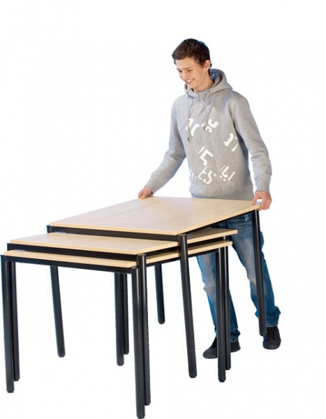 Stapelbarer Tisch 80 x 80 cm, fahrbar