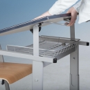 Schülertisch 70x55 cm, schrägstellbar, höhenverstellbar, mit Ablage