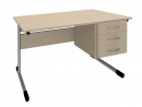 Lehrertisch mit 3 Schubladen im Unterschrank, abschließbar