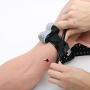 Trainer zur Blutungskontrolle am Arm P102