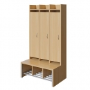 Spindgarderobe, hohe Tür